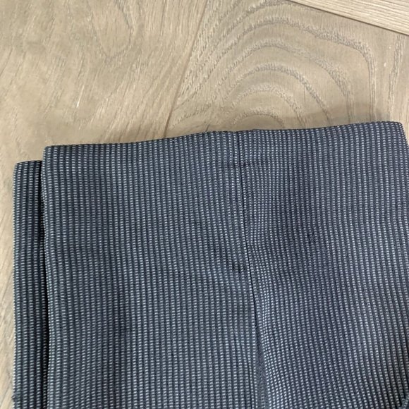 Giorgio Armani Borgo21 Pants Women 42 Black Pinstripe Pleat Front Hip Button/Zip - Picture 2 of 11